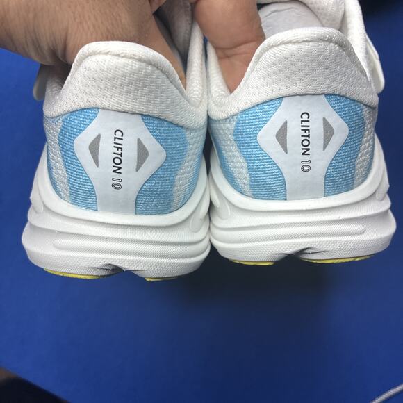 Hoka Clifton 10 Frost Soaring Blue Sneakers Little Kids Size 1.5 MD 1168873-FGB